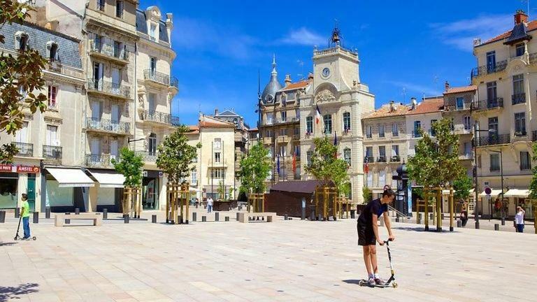 Le Petit Nid Des Arenes Apartamento Béziers Exterior foto